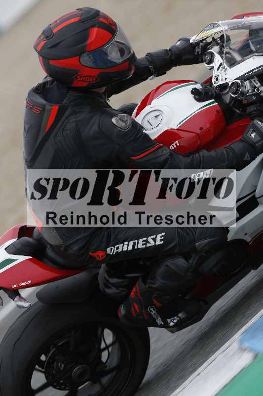 Archiv-2025/02 28.-31.01.2025 Moto Center Thun Jerez/gruen-green/92